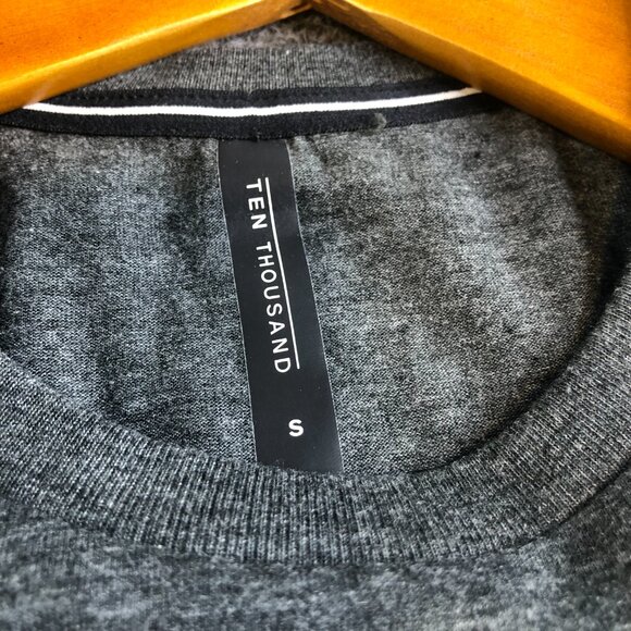 Ten Thousand Durable Shirt Mens Small Dark Gray Short Sleeve Performance Workout - Picture 3 of 9